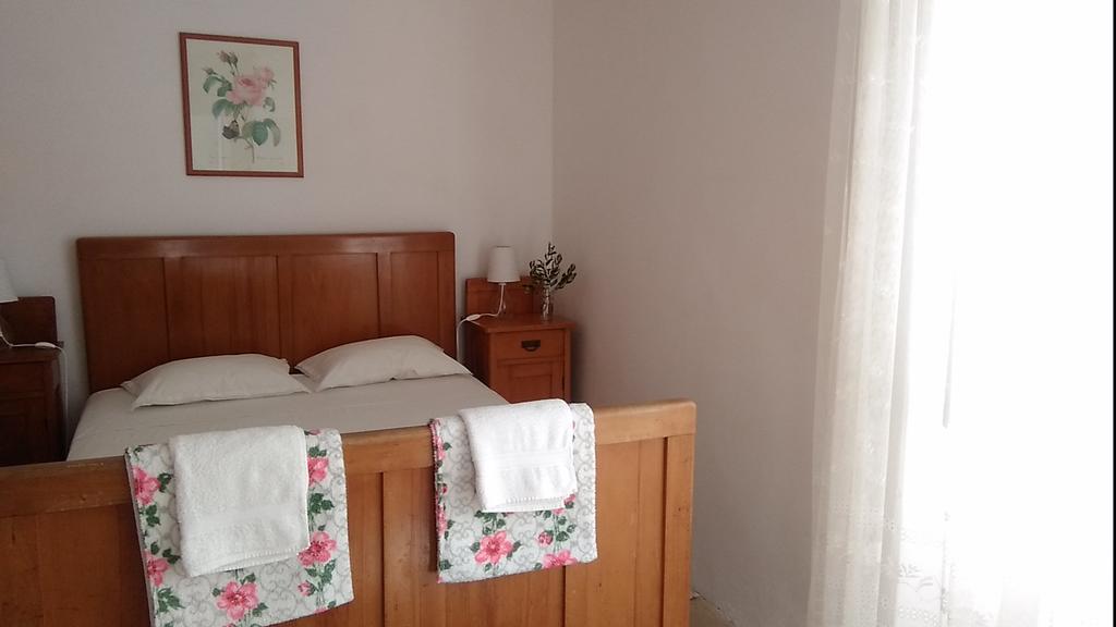 Villa D House Authentic Zlarin House, Relaxing Courtyard And Terrace Extérieur photo